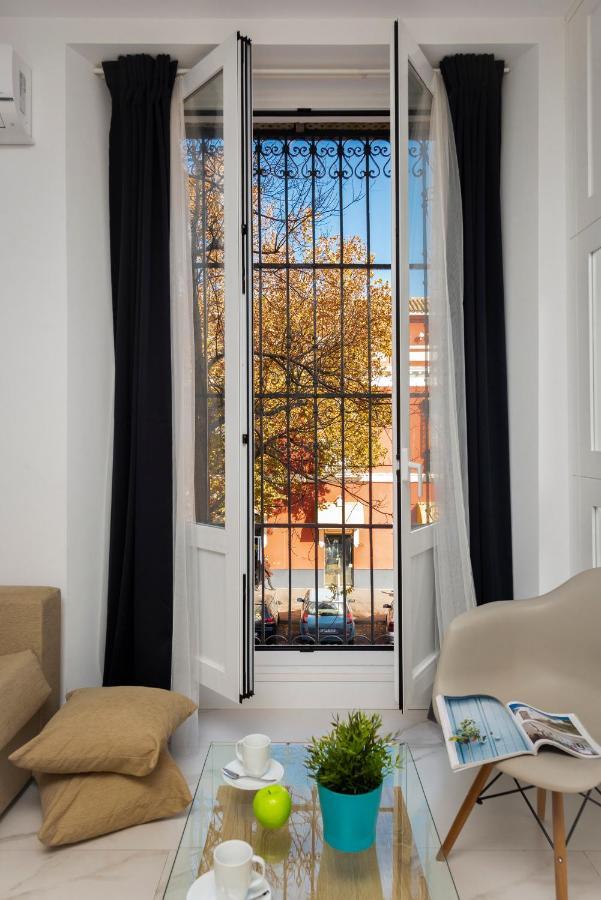 Alohamundi Adriano Apartment Seville Exterior photo